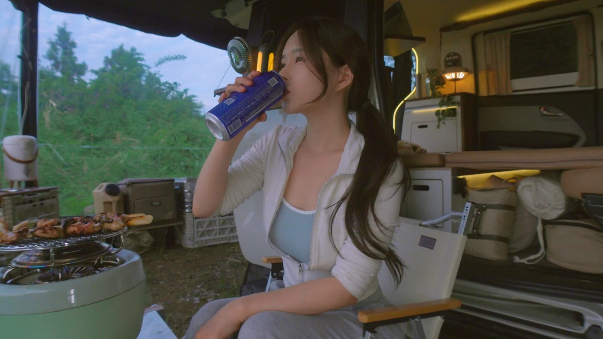 闽粤港“跨境一锁”快速通关首年货值超百亿元人民币